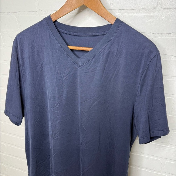 Lululemon Fundamental V Neck T Shirt Nautical sz M - Picture 4 of 6